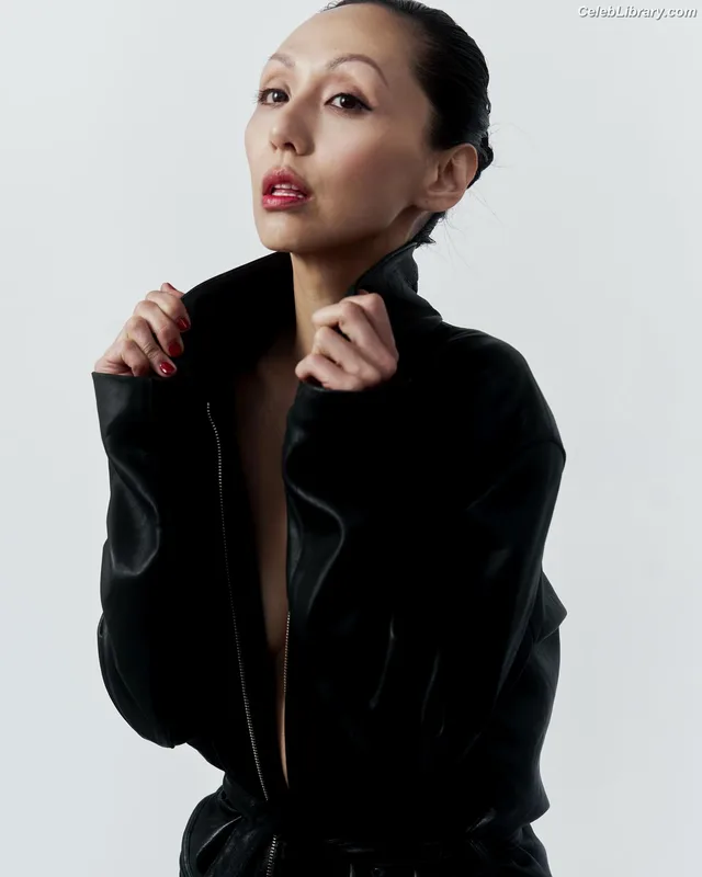Linda Park photo 14 of 192