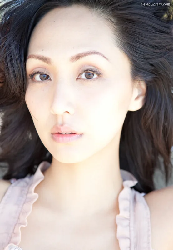 Linda Park photo 10 of 192