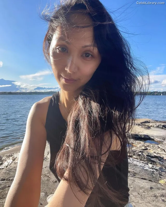 Linda Park photo 20 of 192