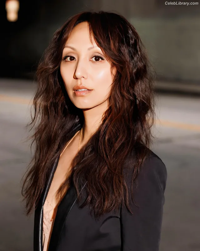 Linda Park photo 7 of 192