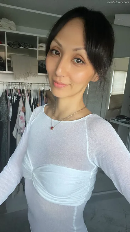 Linda Park photo 2 of 192