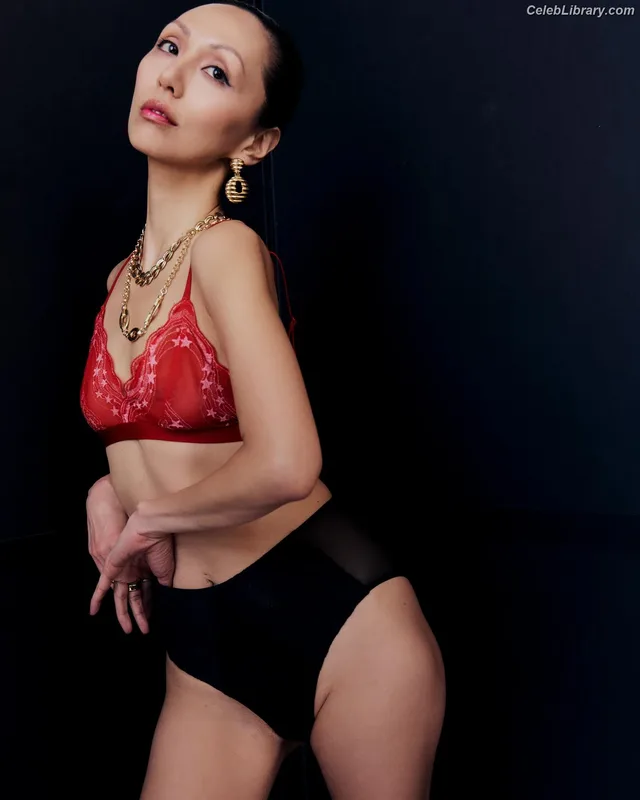 Linda Park photo 5 of 192