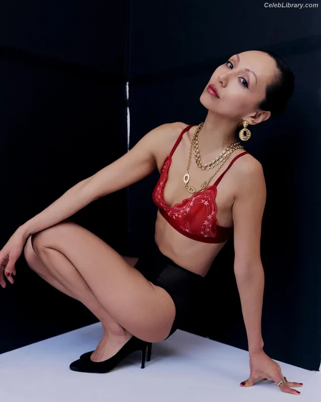 Linda Park photo 7 of 192
