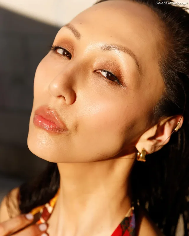 Linda Park photo 19 of 192
