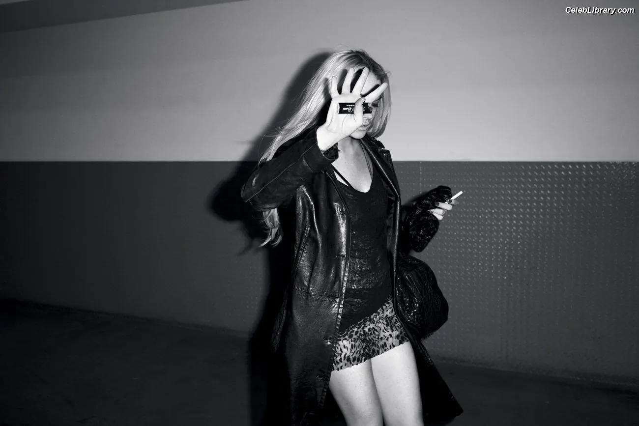 Lindsay Lohan photo 6 of 776