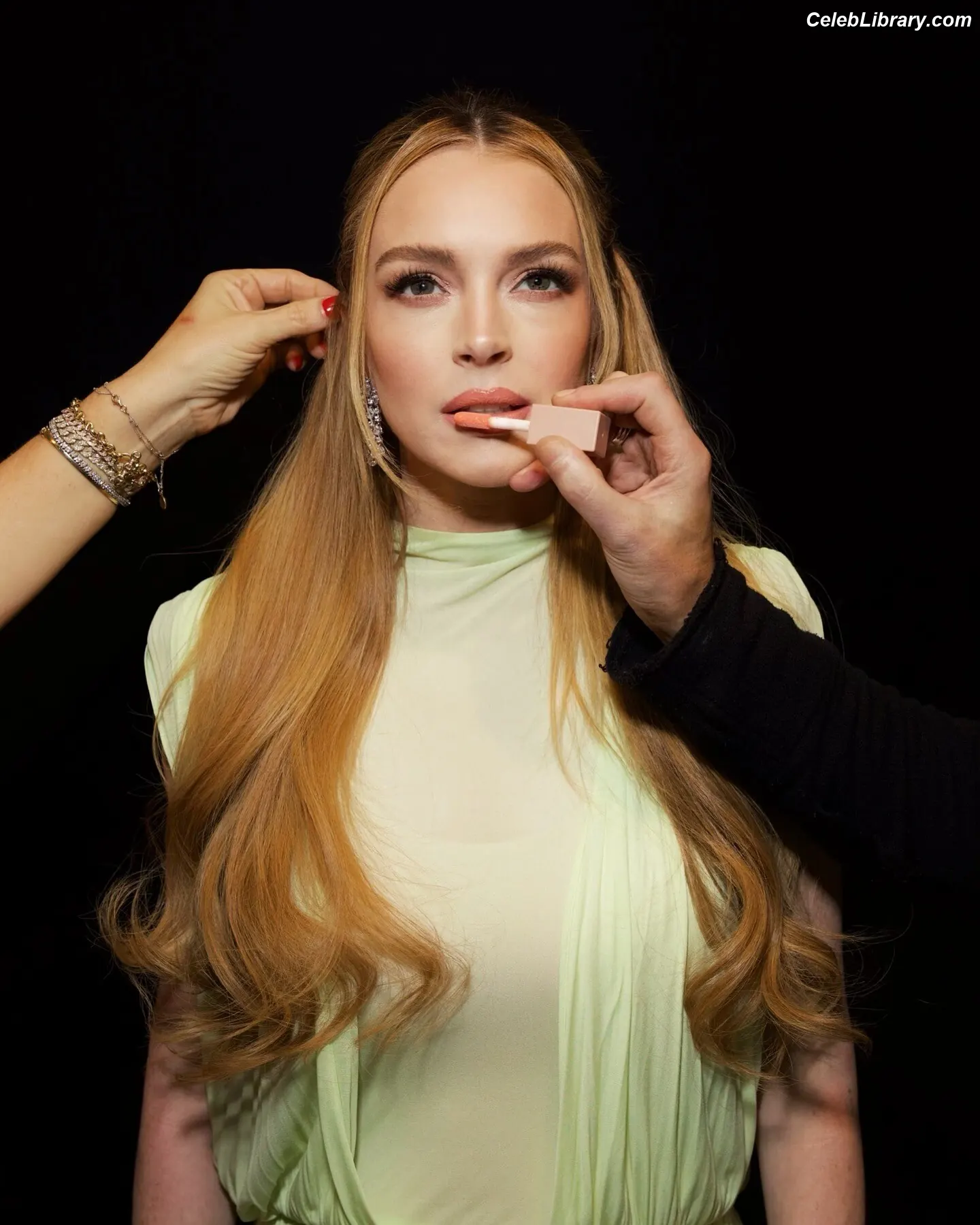 Lindsay Lohan photo 2 of 776