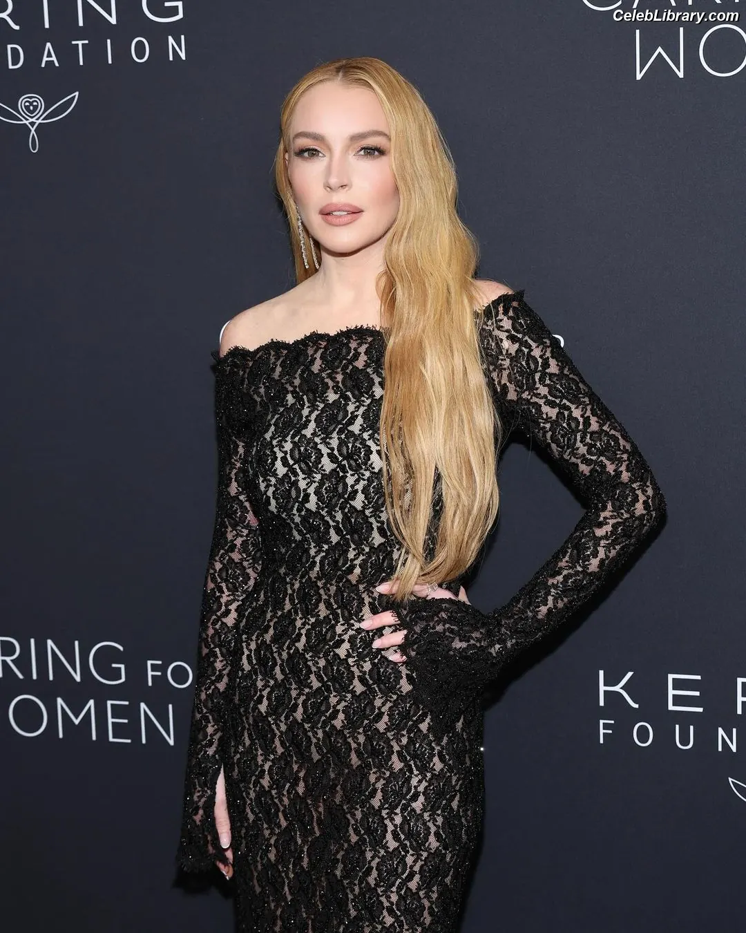 Lindsay Lohan photo 13 of 776