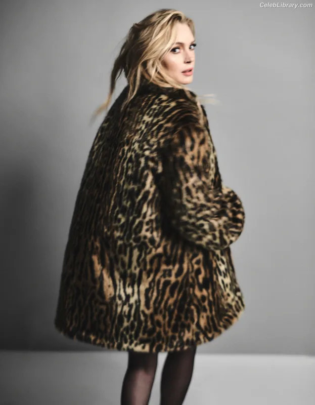 Lindsay Lohan photo 15 of 752