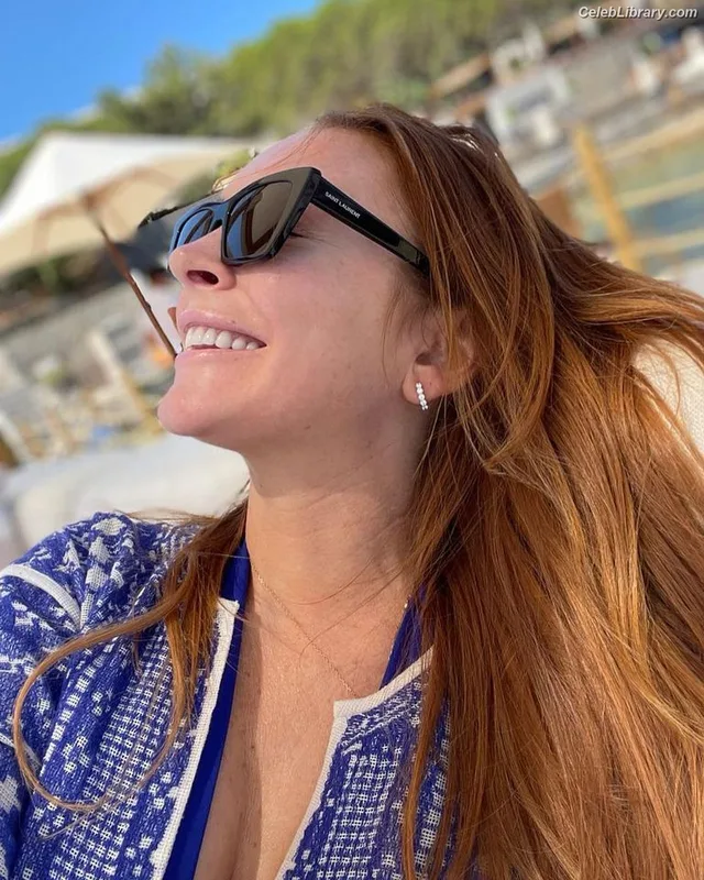 Lindsay Lohan photo 5 of 752