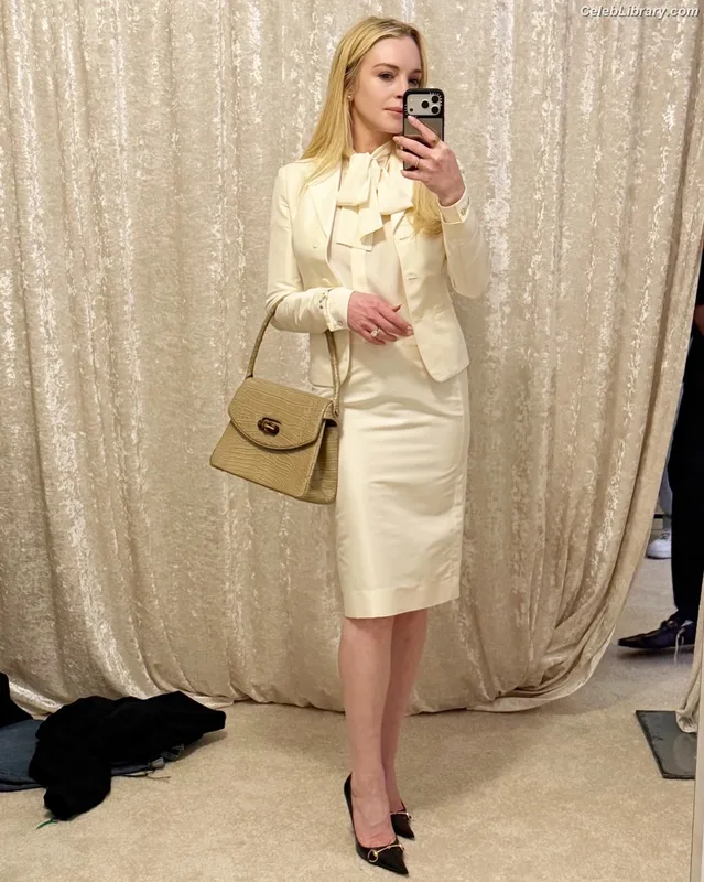 Lindsay Lohan photo 8 of 752