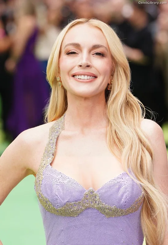 Lindsay Lohan photo 21 of 752