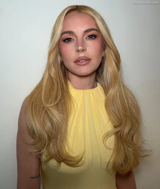Lindsay Lohan photo 20 of 752