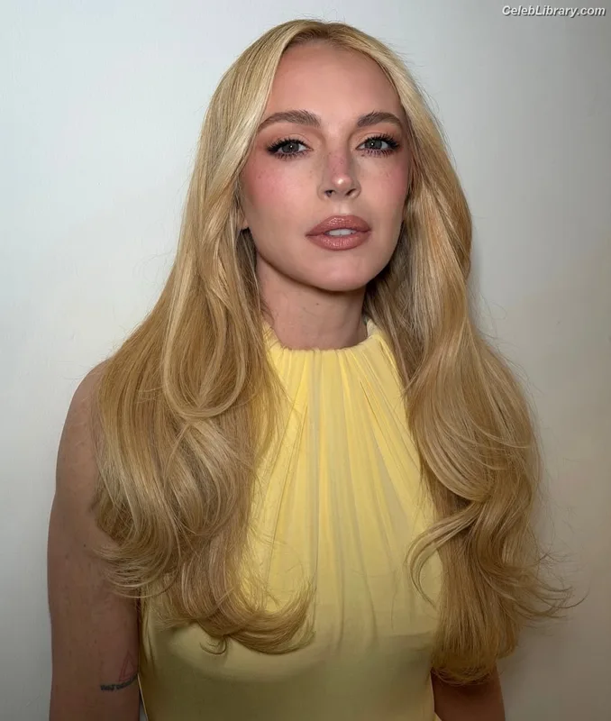 Lindsay Lohan photo 21 of 752