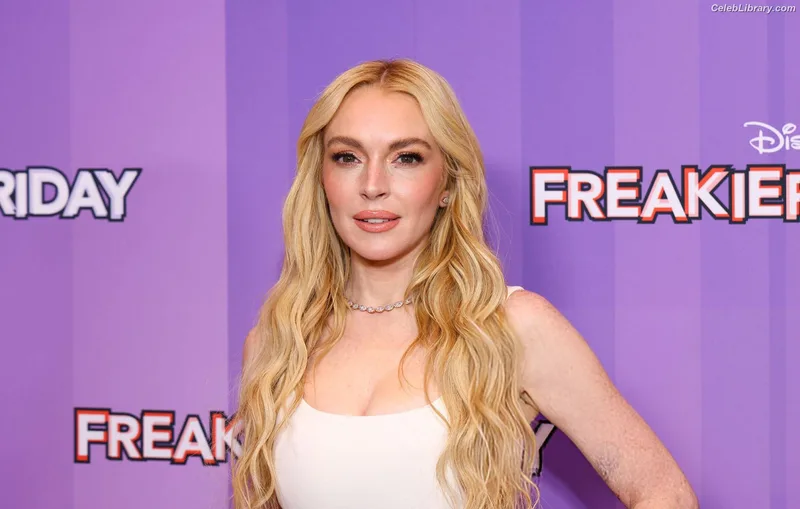 Lindsay Lohan photo 18 of 752