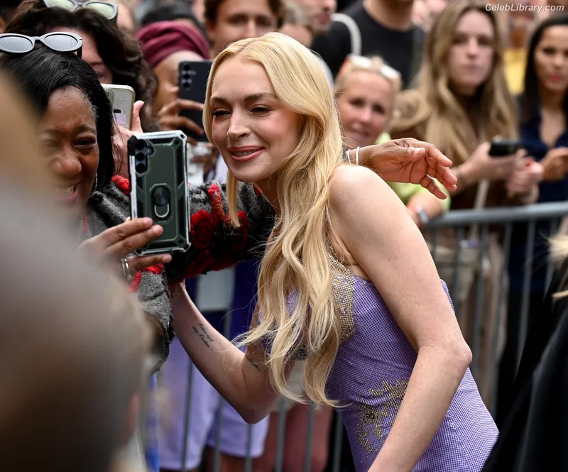 Lindsay Lohan photo 19 of 752