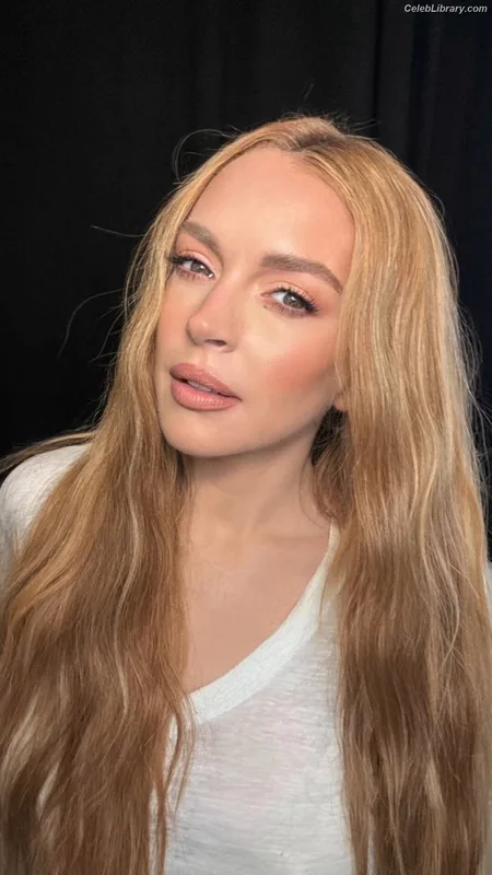 Lindsay Lohan photo 18 of 752