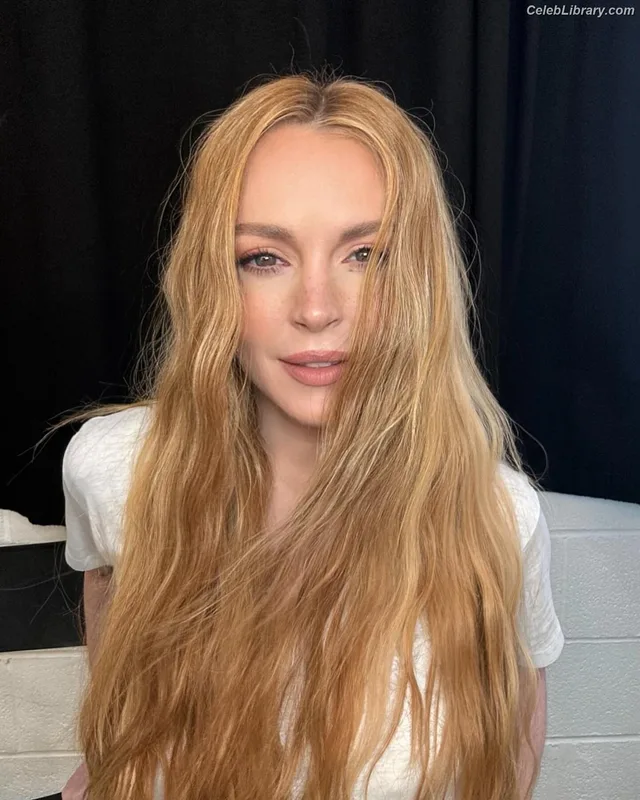 Lindsay Lohan photo 20 of 752