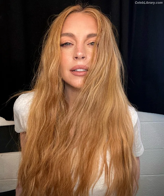 Lindsay Lohan photo 22 of 752