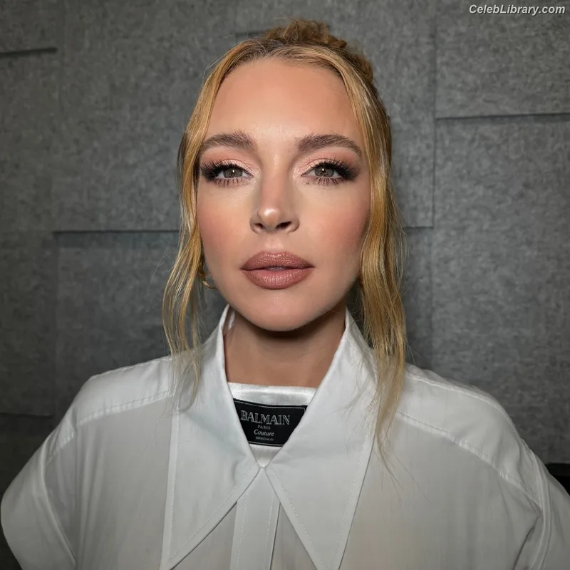 Lindsay Lohan photo 3 of 752