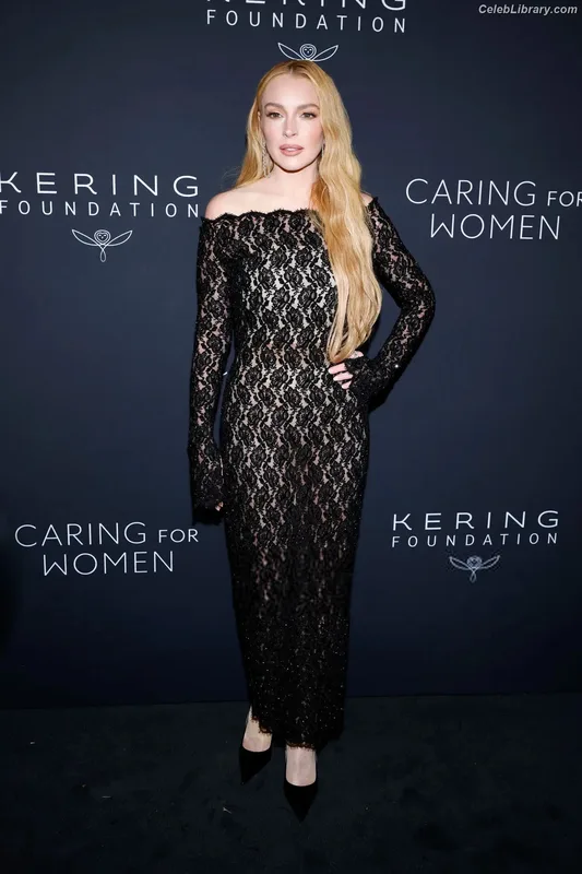 Lindsay Lohan photo 17 of 752