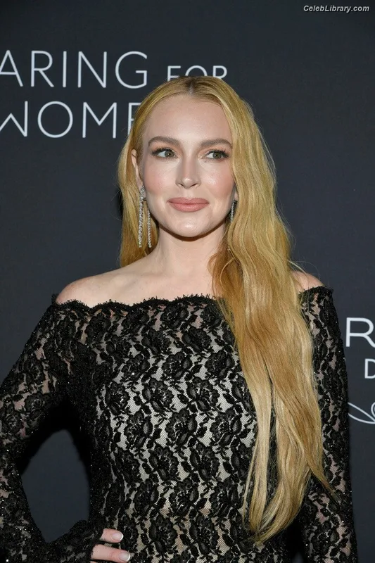 Lindsay Lohan photo 21 of 752