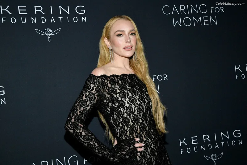 Lindsay Lohan photo 23 of 752