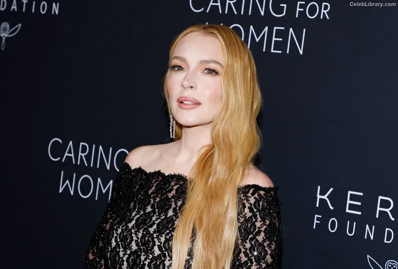 Lindsay Lohan photo 1 of 752