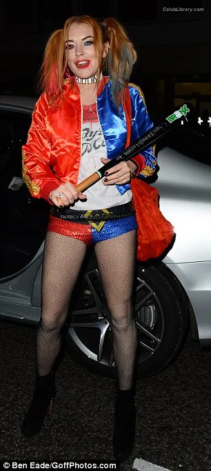Lindsay Lohan photo 12 of 752