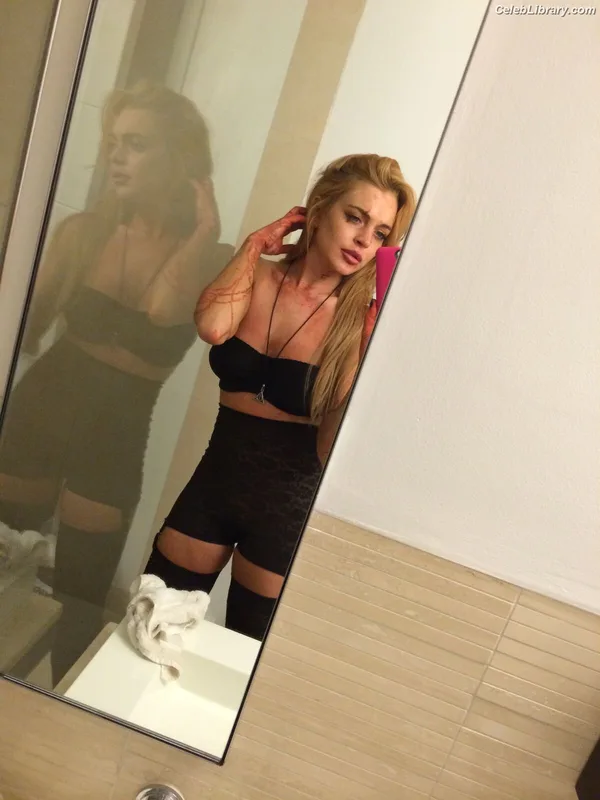 Lindsay Lohan photo 21 of 752