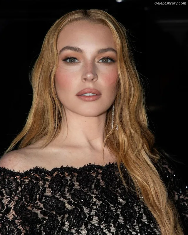 Lindsay Lohan photo 21 of 752