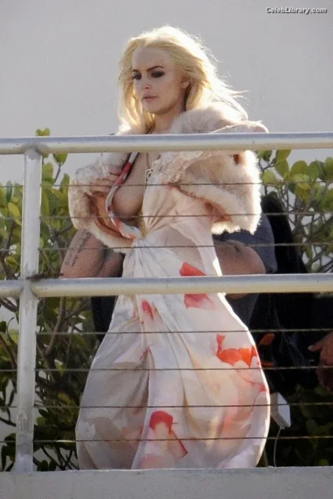 Lindsay Lohan photo 23 of 752