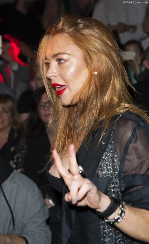 Lindsay Lohan photo 18 of 752