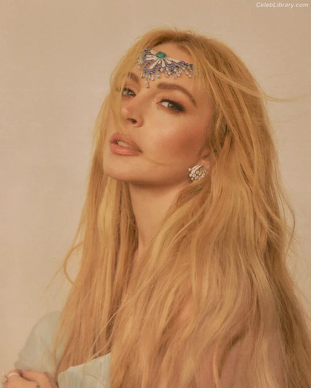 Lindsay Lohan photo 2 of 752