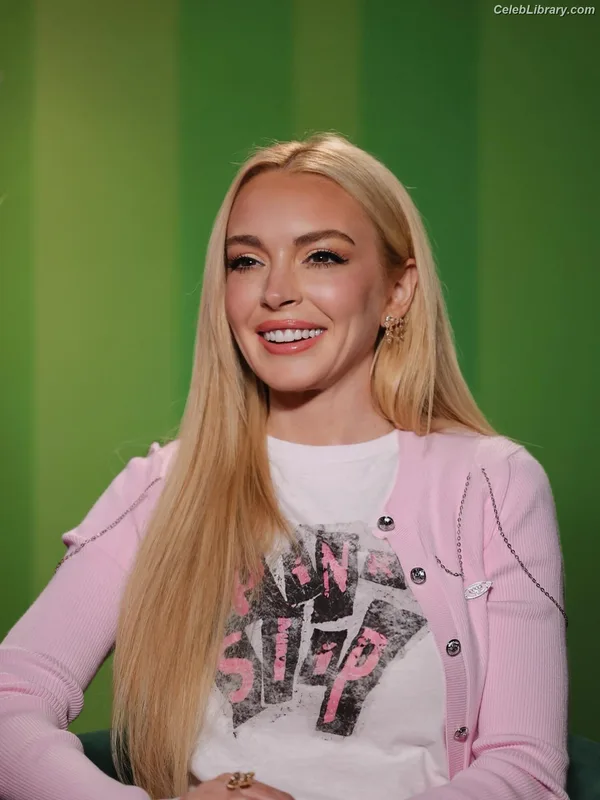Lindsay Lohan photo 14 of 752