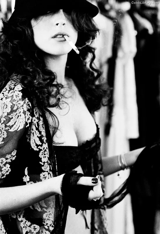 Lindsay Lohan photo 2 of 752