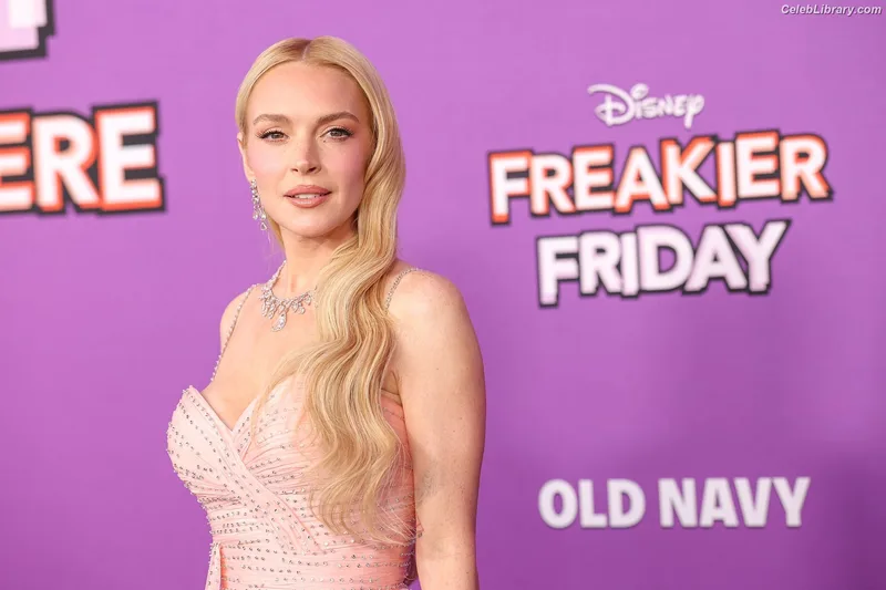 Lindsay Lohan photo 13 of 752