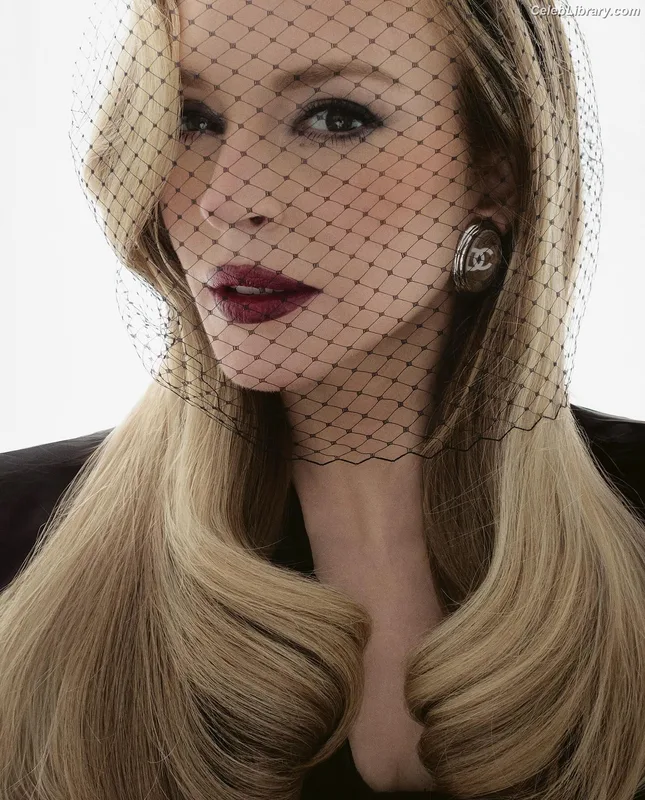 Lindsay Lohan photo 14 of 752