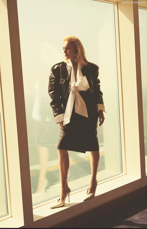 Lindsay Lohan photo 23 of 752