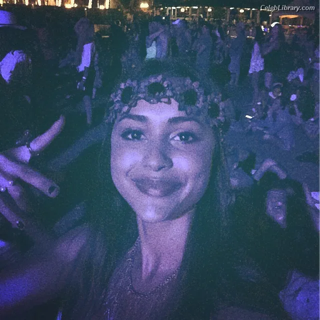 Lindsey Morgan photo 19 of 184