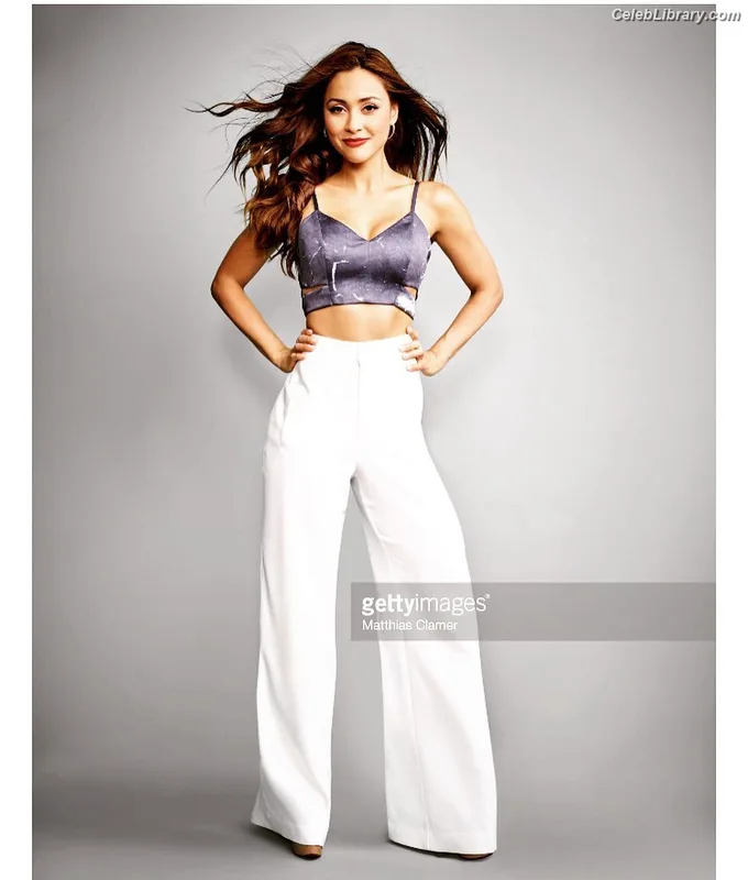 Lindsey Morgan photo 14 of 184
