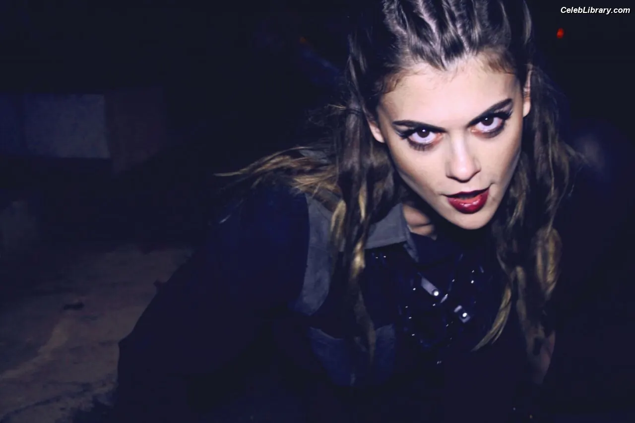 Lindsey Shaw photo 11 of 78