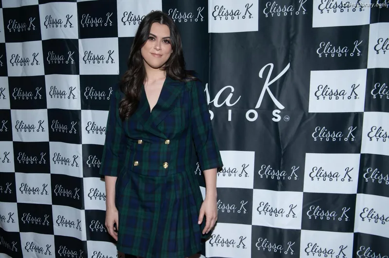 Lindsey Shaw photo 8 of 79