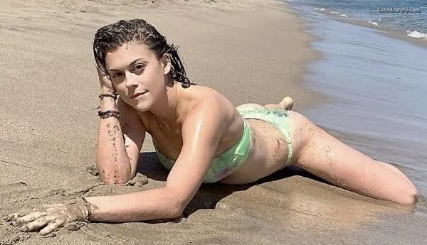 Lindsey Shaw photo 18 of 79