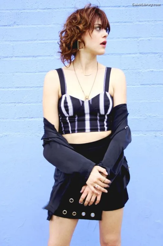 Lindsey Shaw photo 9 of 79