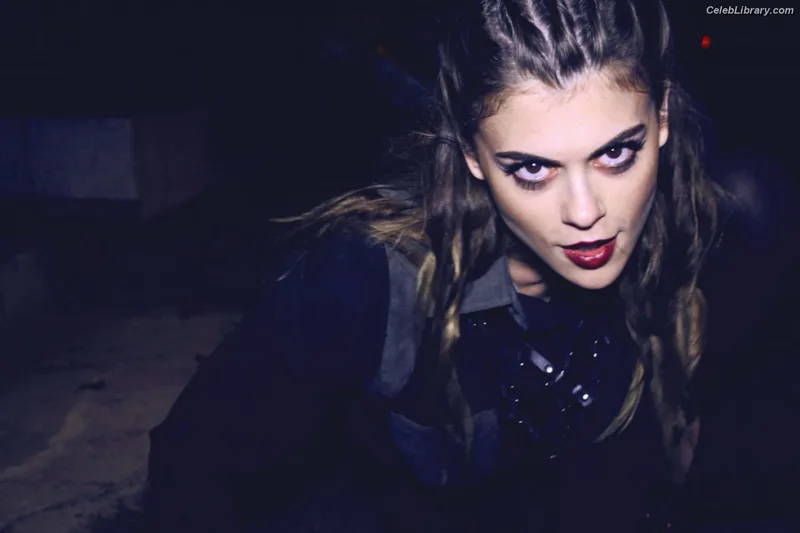 Lindsey Shaw photo 11 of 79