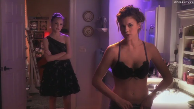 Lindsey Shaw photo 19 of 79