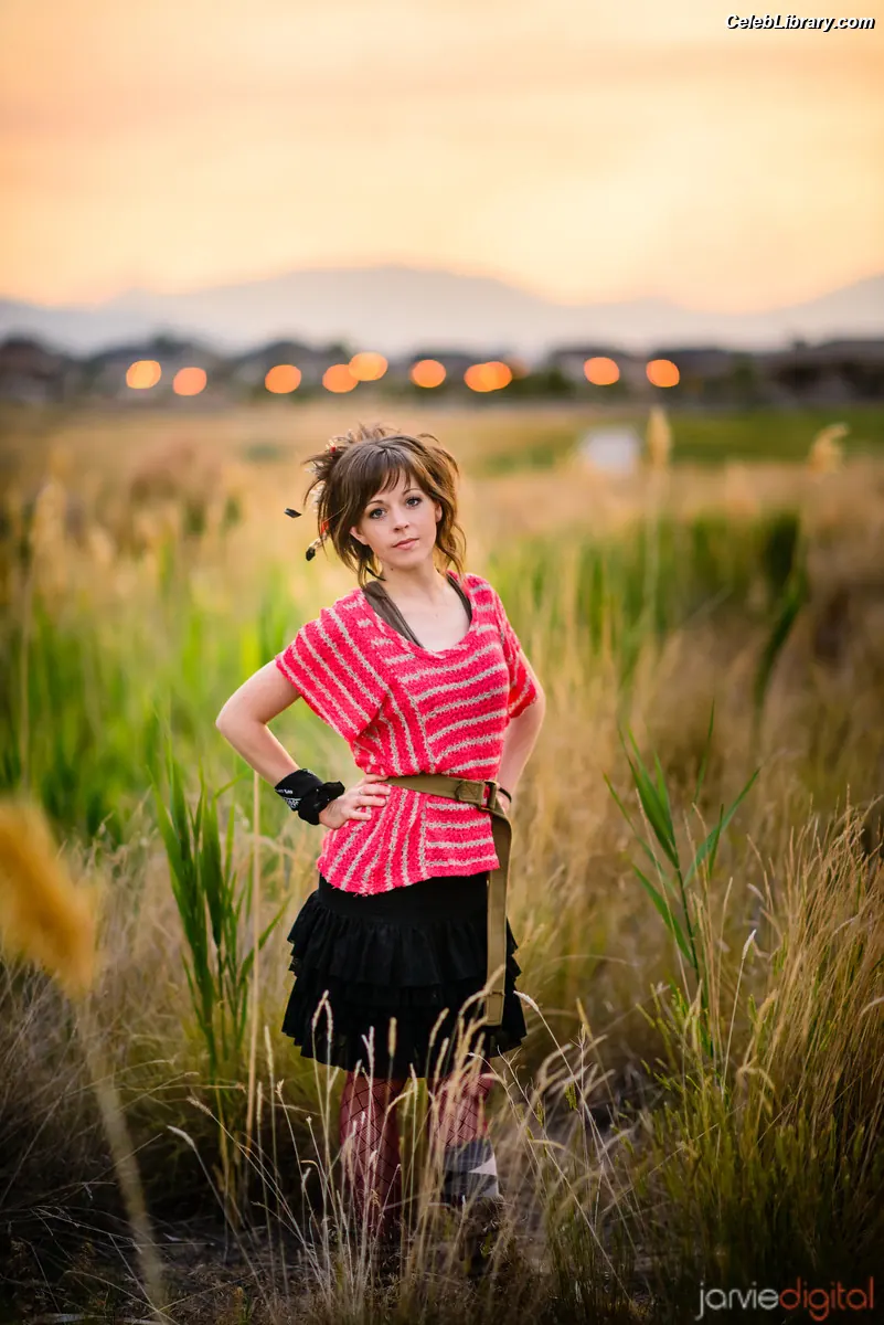 Lindsey Stirling photo 4 of 510