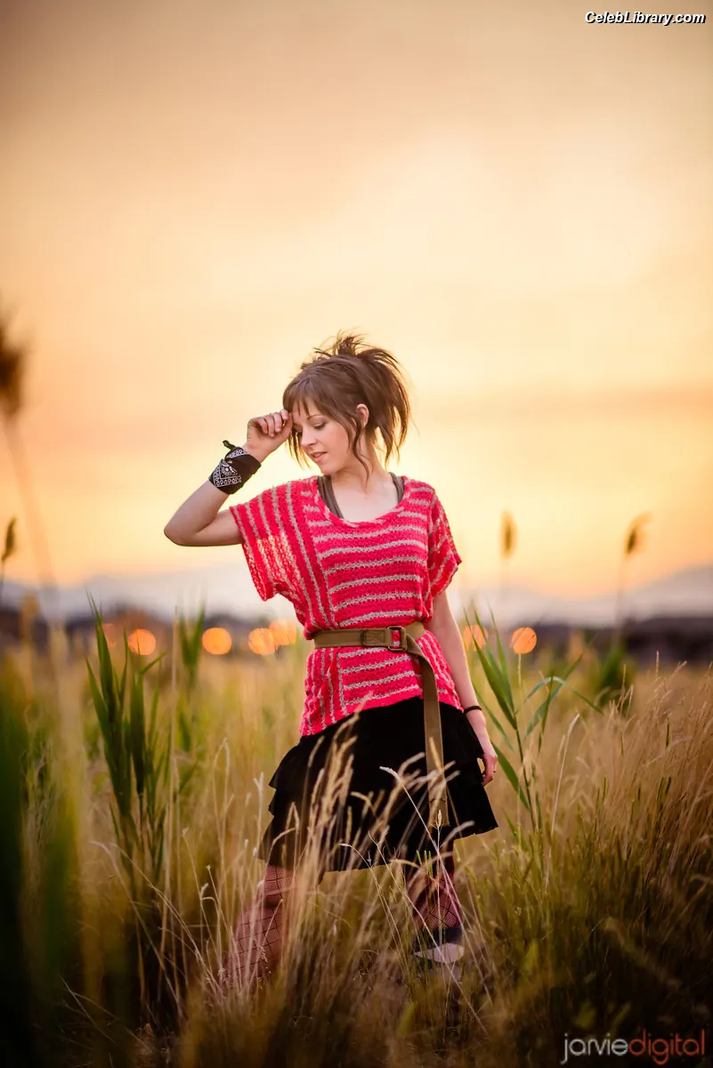 Lindsey Stirling photo 5 of 510