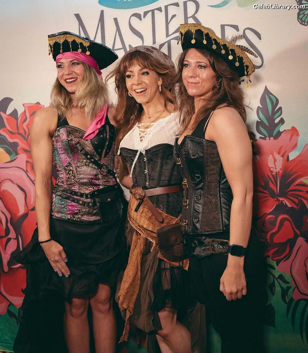 Lindsey Stirling photo 8 of 510