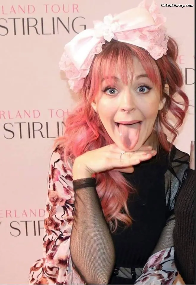 Lindsey Stirling photo 19 of 510
